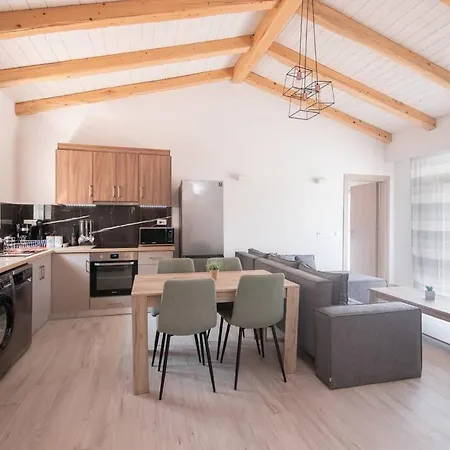 Di Pietra * Liapádesz