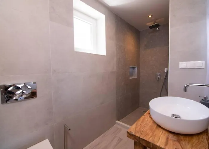 Apartment Di Pietra Liapades