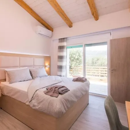 Di Pietra Villa Liapades