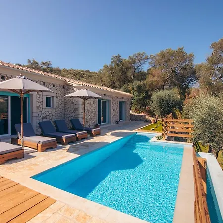 Di Pietra Villa