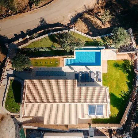 Di Pietra Villa *